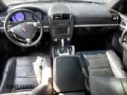 ✅ 2010 Porsche Cayenne • VIN: WP1AA2AP7ALA12315 • Lot: 89720935. Wystawiony na Copart z przebiegiem Nie podano. Bezpłatny archiwum sprzedaży aukcyjnych z USA i szczegółowy raport historii pojazdu na DreamBid. Zdjęcie 8.