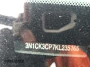 ✅ 2019 Nissan Micra S • VIN: 3N1CK3CP7KL235165 • Lot: 50174465. Wystawiony na Copart z przebiegiem 45 094 mil. Bezpłatny archiwum sprzedaży aukcyjnych z USA i szczegółowy raport historii pojazdu na DreamBid. Zdjęcie 12.