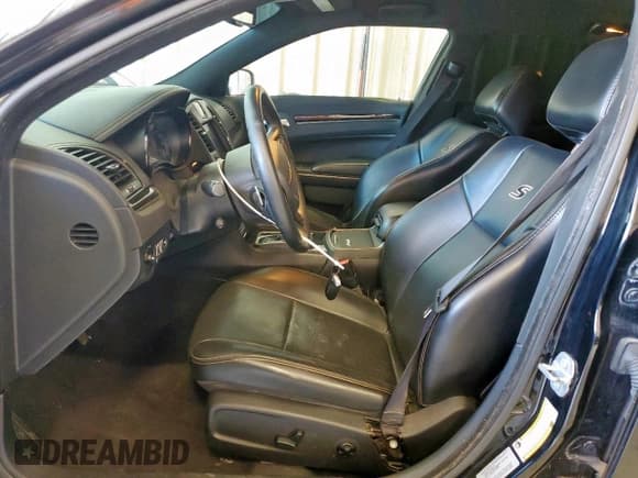 ✅ 2017 Chrysler 300 S Alloy Edition • VIN: 2C3CCABG8HH506126 • Lot: 67629715. Listed on Copart with 99,562 mi. Free auction sales archive from the USA and detailed vehicle history report at DreamBid. Image 7.