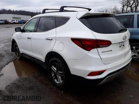 ✅ 2017 Hyundai Santa Fe 2.4L • VIN: 5NMZUDLB3HH037412 • Лот: 42044163. Опубликован ранее на Copart с пробегом 86 318 миль. Бесплатный доступ к архиву аукционных продаж из США и подробный отчёт об истории автомобиля на DreamBid. Изображение 2.
