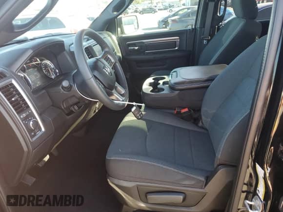 2021 Ram 1500 Warlock z VIN 1C6RR6GT3MS578319, wystawiony jako Copart lot #90130325 z przebiegiem 32 321 mil mil oraz Czysty tytuł • Clean title. Historia ofert i sprzedaży dostępna na DreamBid. Obrazek 7.