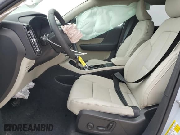 ✅ 2024 Volvo XC40 Ultimate Dark Theme • VIN: YV4L12UM2R2342437 • Lot: 45247385. Listed on Copart with 16,668 mi. Free auction sales archive from the USA and detailed vehicle history report at DreamBid. Image 7.