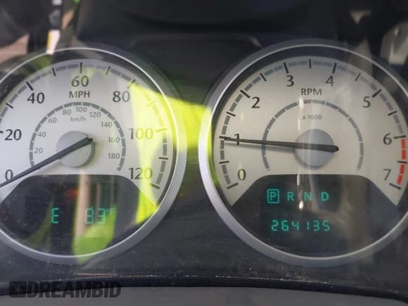 ✅ 2008 Chrysler Town & Country Touring • VIN: 2A8HR54P78R762586 • Lot: 42400610. Listed on IAAI with 264,135 mi. Free auction sales archive from the USA and detailed vehicle history report at DreamBid. Image 7.