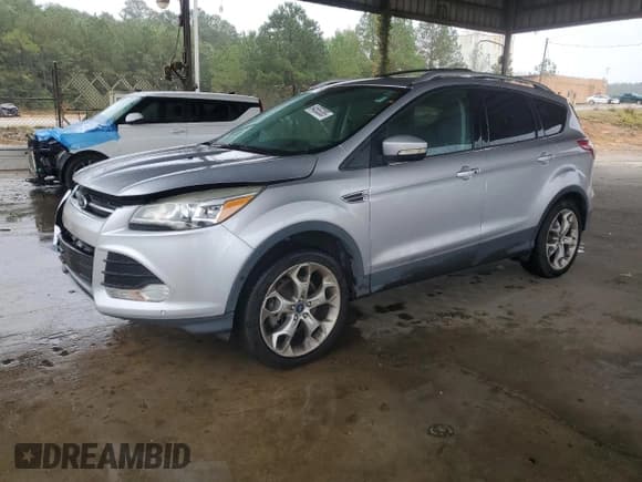 ✅ 2013 Ford Escape Titanium • VIN: 1FMCU0J91DUB47338 • Lot: 84555385. Listed on Copart with 204,253 mi. Free auction sales archive from the USA and detailed vehicle history report at DreamBid. Image 1.
