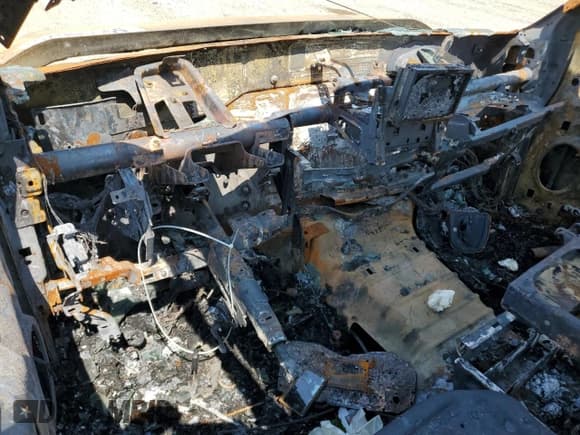 ✅ 2015 Ford F-250 XLT • VIN: 1FT7X2B67FED51006 • Lot: 59530675. Wystawiony na Copart z przebiegiem Nie podano. Bezpłatny archiwum sprzedaży aukcyjnych z USA i szczegółowy raport historii pojazdu na DreamBid. Zdjęcie 8.