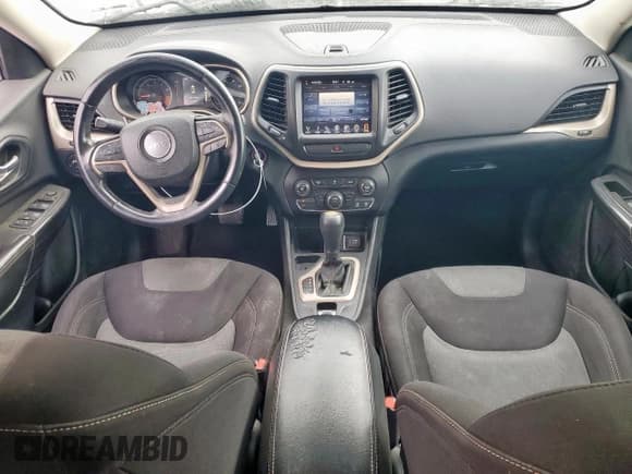 ✅ 2014 Jeep Cherokee Latitude • VIN: 1C4PJLCS4EW116817 • Lot: 92706495. Listed on Copart with 161,433 mi. Free auction sales archive from the USA and detailed vehicle history report at DreamBid. Image 8.