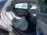 ✅ 2017 Hyundai Sonata • VIN: KMHE14L26HA074323 • Lot: 43610223. Wystawiony na IAAI z przebiegiem 160 950 mil mil. Skorzystaj z bezpłatnego archiwum sprzedaży aukcyjnych z USA i zobacz szczegółowy raport historii pojazdu na DreamBid. Zdjęcie 8.