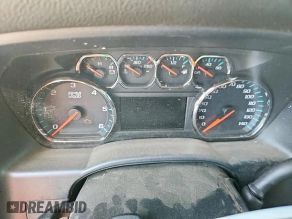 ✅ 2018 Chevrolet Silverado 1500 LT • VIN: 1GCPCREC1JF216385 • Lot: 66747215. Wystawiony na Copart z przebiegiem Nie podano. Bezpłatny archiwum sprzedaży aukcyjnych z USA i szczegółowy raport historii pojazdu na DreamBid. Zdjęcie 9.