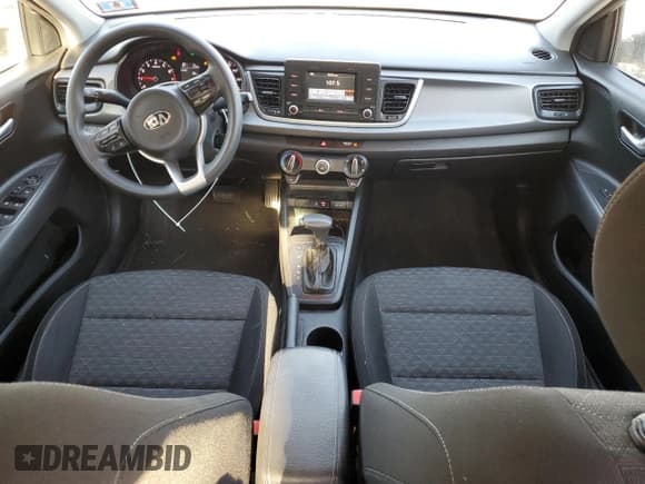 ✅ 2018 Kia Rio LX • VIN: 3KPA24ABXJE095388 • Lot: 82766755. Wystawiony na Copart z przebiegiem 62 406 mil. Bezpłatny archiwum sprzedaży aukcyjnych z USA i szczegółowy raport historii pojazdu na DreamBid. Zdjęcie 8.