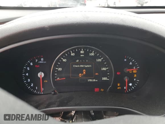 ✅ 2017 Kia Sorento LX • VIN: 5XYPG4A5XHG304535 • Lot: 90697605. Wystawiony na Copart z przebiegiem 170 119 mil. Bezpłatny archiwum sprzedaży aukcyjnych z USA i szczegółowy raport historii pojazdu na DreamBid. Zdjęcie 9.