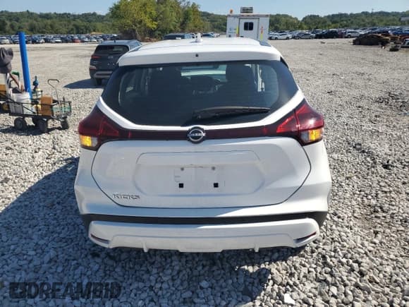 ✅ 2024 Nissan Kicks S • VIN: 3N1CP5BV5RL526142 • Лот: 82119595. Опубликован ранее на Copart с пробегом 16 233 миль. Бесплатный доступ к архиву аукционных продаж из США и подробный отчёт об истории автомобиля на DreamBid. Изображение 6.