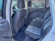 ✅ 2017 Ford Escape SE • VIN: 1FMCU9G92HUB75120 • Lot: 95156465. Wystawiony na Copart z przebiegiem 158 028 mil. Bezpłatny archiwum sprzedaży aukcyjnych z USA i szczegółowy raport historii pojazdu na DreamBid. Zdjęcie 6.