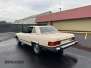 ✅ 1985 Mercedes-Benz 380 • VIN: WDBBA45C3FA034600 • Lot: 93280875. Listed on Copart with 89,101 mi. Free auction sales archive from the USA and detailed vehicle history report at DreamBid. Image 3.