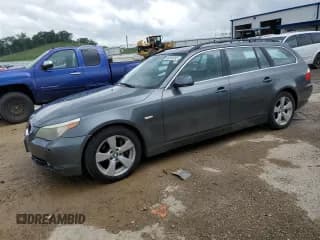 ✅ 2006 BMW 5 Series 530xi • VIN: WBANN73506CN02129 • Лот: 58385095. Опубликован ранее на Copart с пробегом 201 488 миль. Бесплатный доступ к архиву аукционных продаж из США и подробный отчёт об истории автомобиля на DreamBid. Изображение 1.