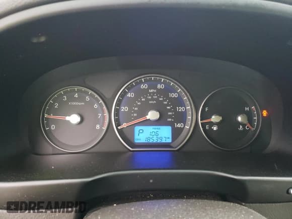 ✅ 2012 Hyundai Santa Fe GLS • VIN: 5XYZGDAB5CG126802 • Lot: 84213044. Listed on Copart with 185,397 mi. Free auction sales archive from the USA and detailed vehicle history report at DreamBid. Image 9.