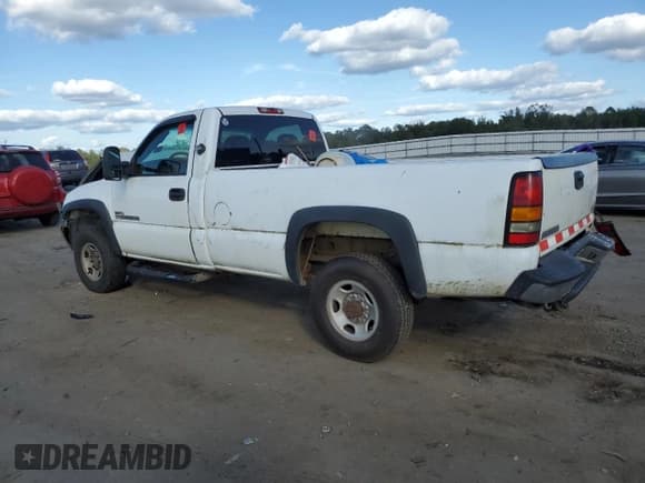 ✅ 2005 GMC Sierra 2500HD • VIN: 1GTHK24235E252534 • Lot: 84815325. Listed on Copart with 234,164 mi. Free auction sales archive from the USA and detailed vehicle history report at DreamBid. Image 2.