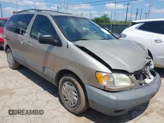 ✅ 2002 Toyota Sienna CE • VIN: 4T3ZF19C82U501886 • Lot: 42367416. Listed on IAAI with 238,018 mi. Free auction sales archive from the USA and detailed vehicle history report at DreamBid. Image 1.