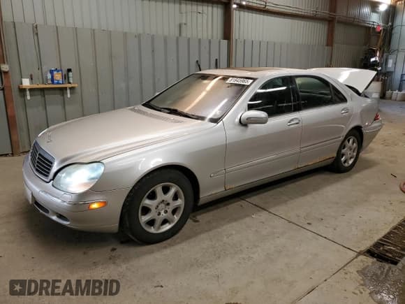 ✅ 2000 Mercedes-Benz S 320/430/500 • VIN: WDBNG75J7YA086150 • Lot: 81845965. Listed on Copart with 184,901 mi. Free auction sales archive from the USA and detailed vehicle history report at DreamBid. Image 1.