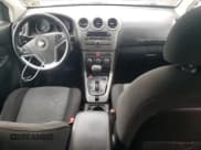 ✅ 2013 Chevrolet Captiva Sport LS • VIN: 3GNAL2EK7DS633599 • Lot: 63025044. Wystawiony na Copart z przebiegiem 119 496 mil. Bezpłatny archiwum sprzedaży aukcyjnych z USA i szczegółowy raport historii pojazdu na DreamBid. Zdjęcie 8.