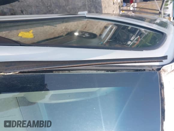 ✅ 2011 Chevrolet Express Cargo • VIN: 1GCSGAFX2B1112312 • Lot: 42374896. Listed on IAAI with 140,571 mi. Free auction sales archive from the USA and detailed vehicle history report at DreamBid. Image 6.