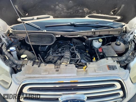 ✅ 2016 Ford Transit XL • VIN: 1FBVU4XG1GKA11130 • Lot: 61635755. Wystawiony na Copart z przebiegiem 18 564 mil. Bezpłatny archiwum sprzedaży aukcyjnych z USA i szczegółowy raport historii pojazdu na DreamBid. Zdjęcie 12.