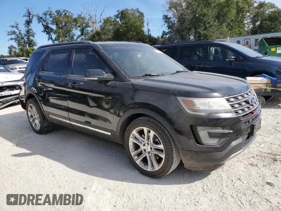 ✅ 2017 Ford Explorer XLT • VIN: 1FM5K7D88HGB70100 • Лот: 92388065. Опубликован ранее на Copart с пробегом 138 380 миль. Бесплатный доступ к архиву аукционных продаж из США и подробный отчёт об истории автомобиля на DreamBid. Изображение 4.
