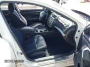 ✅ 2017 Nissan Altima SV • VIN: 1N4AL3APXHC142249 • Lot: 43092436. Listed on IAAI with 71,984 mi. Free auction sales archive from the USA and detailed vehicle history report at DreamBid. Image 5.