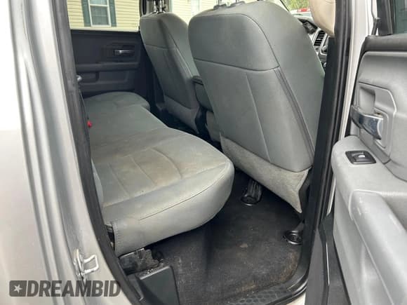 ✅ 2018 Ram 1500 Big Horn • VIN: 1C6RR7GG2JS306980 • Lot: 41597761. Listed on IAAI with 197,505 mi. Free auction sales archive from the USA and detailed vehicle history report at DreamBid. Image 8.