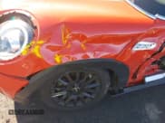 ✅ 2020 MINI Hardtop 4 Door Cooper • VIN: WMWXU7C07L2M08900 • Lot: 43640448. Wystawiony na IAAI z przebiegiem 12 944 mil. Bezpłatny archiwum sprzedaży aukcyjnych z USA i szczegółowy raport historii pojazdu na DreamBid. Zdjęcie 6.