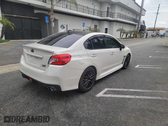 ✅ 2016 Subaru WRX STI Limited • VIN: JF1VA2Z66G9810377 • Лот: 57713155. Опубликован ранее на Copart с пробегом 125 625 миль. Бесплатный доступ к архиву аукционных продаж из США и подробный отчёт об истории автомобиля на DreamBid. Изображение 4.