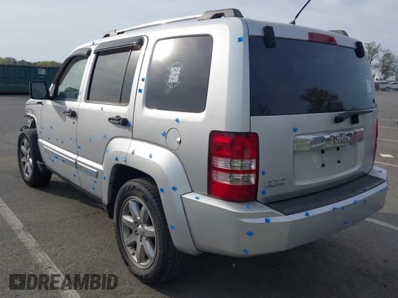 ✅ 2011 Jeep Liberty Limited 70th Anniversary • VIN: 1J4PN5GK6BW566775 • Lot: 42082197. Wystawiony na IAAI z przebiegiem 173 201 mil. Bezpłatny archiwum sprzedaży aukcyjnych z USA i szczegółowy raport historii pojazdu na DreamBid. Zdjęcie 3.