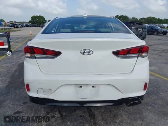 2018 Hyundai Sonata SE with VIN 5NPE24AFXJH668922, listed as a IAAI auction lot 42826549 with 68,374 mi miles and . Bid and sale history available at DreamBid. Image 17.