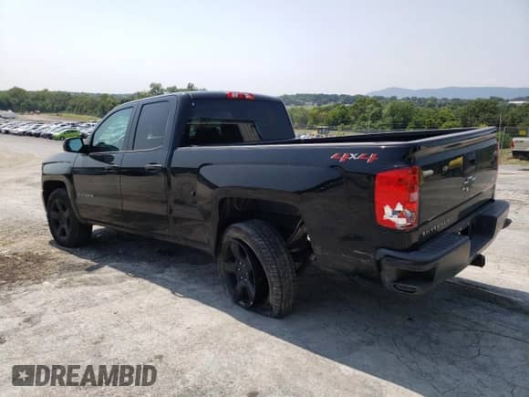 2018 Chevrolet Silverado 1500 Work Truck with VIN 1GCVKNEC3JZ337968, listed as a Copart auction lot 67885765 with 118,179 mi miles and Salvage title. Bid and sale history available at DreamBid. Image 2.