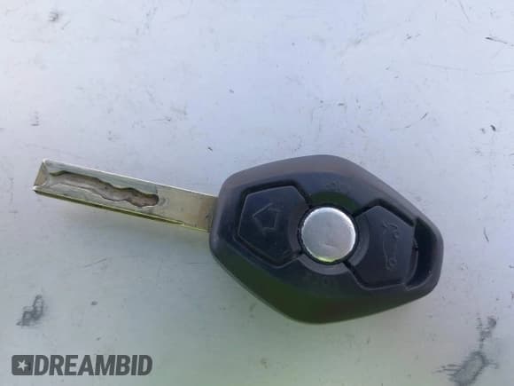 ✅ 2002 BMW 3 Series 325Ci • VIN: WBABS33422PG82165 • Lot: 42098781. Listed on IAAI with 140,757 mi. Free auction sales archive from the USA and detailed vehicle history report at DreamBid. Image 11.