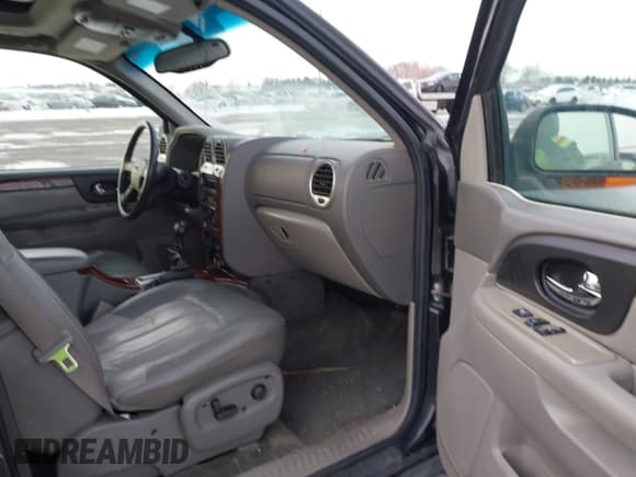 ✅ 2004 GMC Envoy SLT • VIN: 1GKET16S046220225 • Lot: 41119771. Wystawiony na IAAI z przebiegiem 181 472 mil. Bezpłatny archiwum sprzedaży aukcyjnych z USA i szczegółowy raport historii pojazdu na DreamBid. Zdjęcie 5.