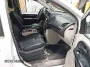 ✅ 2016 Chrysler Town & Country Touring L Anniversary Edition • VIN: 2C4RC1CG7GR138454 • Лот: 42563931. Опубликован ранее на IAAI с пробегом 176 709 миль. Бесплатный доступ к архиву аукционных продаж из США и подробный отчёт об истории автомобиля на DreamBid. Изображение 5.