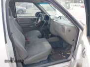 ✅ 2000 Isuzu Hombre S • VIN: 1GGCS1440Y8704463 • Lot: 43211988. Wystawiony na IAAI z przebiegiem 121 422 mil. Bezpłatny archiwum sprzedaży aukcyjnych z USA i szczegółowy raport historii pojazdu na DreamBid. Zdjęcie 5.