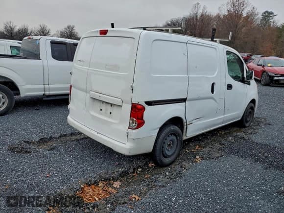 ✅ 2019 Nissan NV200 SV • VIN: 3N6CM0KN0KK699827 • Лот: 92881335. Опубликован ранее на Copart с пробегом 104 183 миль. Бесплатный доступ к архиву аукционных продаж из США и подробный отчёт об истории автомобиля на DreamBid. Изображение 3.