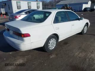 ✅ 1998 Toyota Camry LE • VIN: 4T1BG22K6WU838870 • Lot: 43834642. Listed on IAAI with 104,675 mi. Free auction sales archive from the USA and detailed vehicle history report at DreamBid. Image 4.