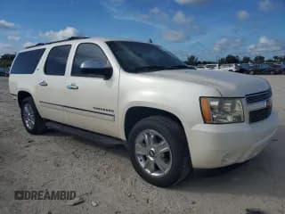 ✅ 2010 Chevrolet Suburban LTZ • VIN: 1GNUCKE03AR145230 • Lot: 80114884. Wystawiony na Copart z przebiegiem 289 420 mil. Bezpłatny archiwum sprzedaży aukcyjnych z USA i szczegółowy raport historii pojazdu na DreamBid. Zdjęcie 4.