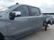 ✅ 2019 Chevrolet Silverado 1500 LT • VIN: 1GCPWCED4KZ134888 • Lot: 43114172. Wystawiony na IAAI z przebiegiem 77 993 mil. Bezpłatny archiwum sprzedaży aukcyjnych z USA i szczegółowy raport historii pojazdu na DreamBid. Zdjęcie 20.