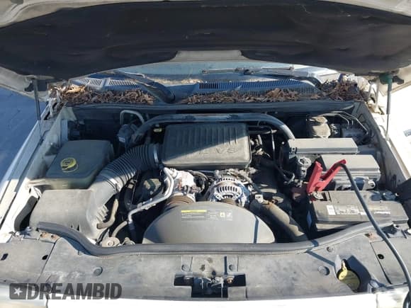 ✅ 2006 Jeep Commander • VIN: 1J8HG48N66C228591 • Lot: 42801638. Wystawiony na IAAI z przebiegiem 246 875 mil. Bezpłatny archiwum sprzedaży aukcyjnych z USA i szczegółowy raport historii pojazdu na DreamBid. Zdjęcie 10.