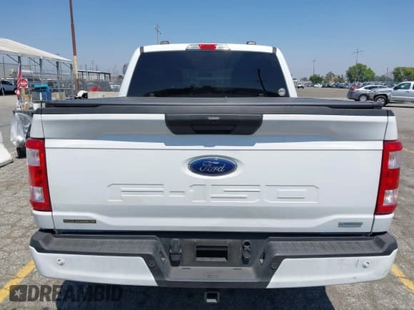 ✅ 2023 Ford F-150 XL • VIN: 1FTEW1CP6PKF62082 • Лот: 42433267. Опубликован ранее на IAAI с пробегом 18 538 миль. Бесплатный доступ к архиву аукционных продаж из США и подробный отчёт об истории автомобиля на DreamBid. Изображение 17.