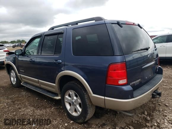 ✅ 2005 Ford Explorer Eddie Bauer • VIN: 1FMZU74W25ZA05041 • Lot: 64778595. Listed on Copart with 153,160 mi. Free auction sales archive from the USA and detailed vehicle history report at DreamBid. Image 2.