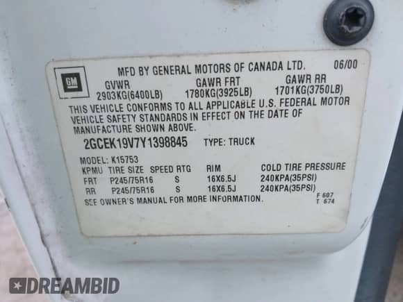 ✅ 2000 Chevrolet Silverado 1500 LS • VIN: 2GCEK19V7Y1398845 • Lot: 42609757. Wystawiony na IAAI z przebiegiem 248 417 mil mil. Skorzystaj z bezpłatnego archiwum sprzedaży aukcyjnych z USA i zobacz szczegółowy raport historii pojazdu na DreamBid. Zdjęcie 9.