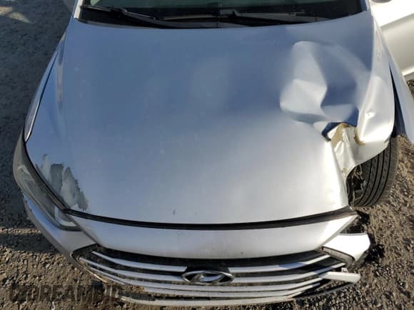 ✅ 2017 Hyundai Elantra SE • VIN: 5NPD74LF4HH136697 • Lot: 92543755. Listed on Copart with 130,186 mi. Free auction sales archive from the USA and detailed vehicle history report at DreamBid. Image 11.