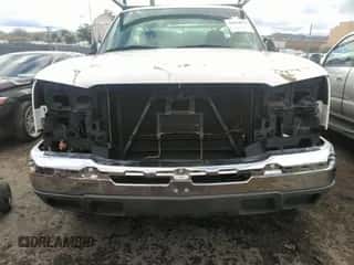 2003 Chevrolet Silverado 2500 z VIN 1GBHC24U53E111013, wystawiony jako IAAI lot #38629878 z przebiegiem Nie podano mil oraz . Historia ofert i sprzedaży dostępna na DreamBid. Obrazek 6.