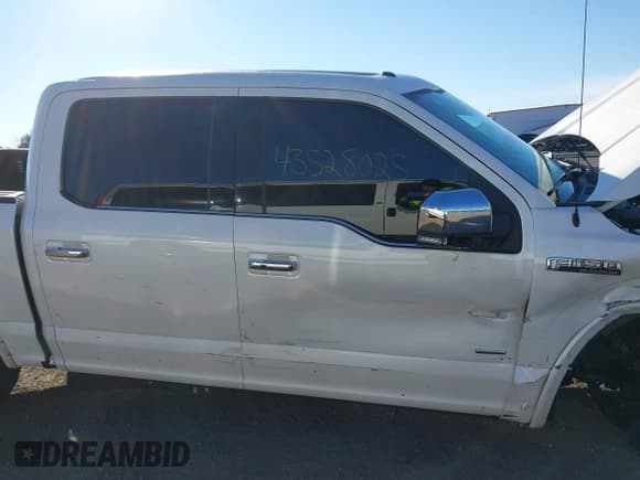 ✅ 2015 Ford F-150 XLT • VIN: 1FTEW1EGXFFB45374 • Lot: 43528025. Listed on IAAI with 134,563 mi. Free auction sales archive from the USA and detailed vehicle history report at DreamBid. Image 20.