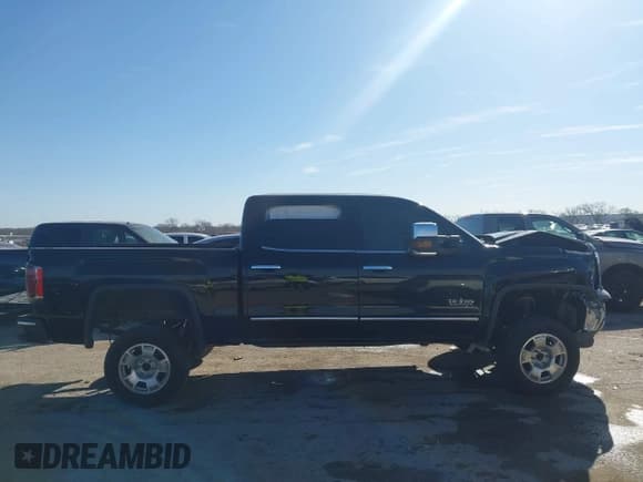 ✅ 2017 GMC Sierra 1500 • VIN: 3GTU1NEC9HG279616 • Lot: 41789078. Wystawiony na IAAI z przebiegiem 125 236 mil. Bezpłatny archiwum sprzedaży aukcyjnych z USA i szczegółowy raport historii pojazdu na DreamBid. Zdjęcie 12.