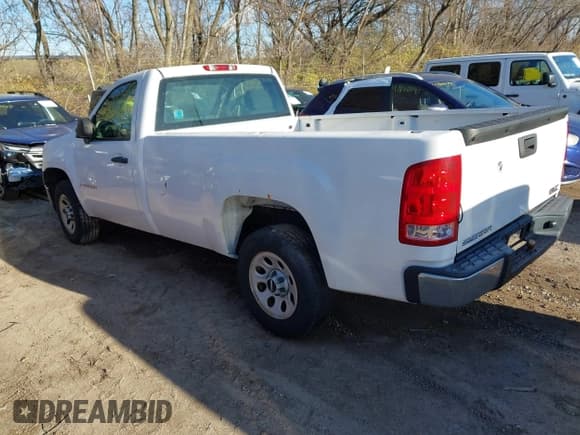 ✅ 2009 GMC Sierra 1500 Work Truck • VIN: 1GTEC14X19Z155496 • Lot: 43799298. Wystawiony na IAAI z przebiegiem 164 326 mil. Bezpłatny archiwum sprzedaży aukcyjnych z USA i szczegółowy raport historii pojazdu na DreamBid. Zdjęcie 3.